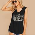 I Put My Book Down To Be Here Reader Women's V-Neck Tank Top
