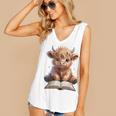 Highland Cow Reading Book Bookworm Women's V-Neck Tank Top