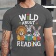 Cute Wildlife Zoo Animals For Book Reader Bookworms Unisex Jersey T-Shirt Cute Wildlife Zoo Animals For Book Reader Bookworms Unisex Jersey T-Shirt