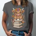 Cute Baby Highland Cow Reading Book Librarian Bookworm Unisex Jersey T-Shirt