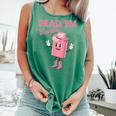 Read 'Em Western Cowgirl Retro Groovy Reading Books Comfort Colors Tank Top Violet