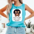 Just a Girl Who Loves Books Messy Bun Black Women Reading Comfort Colors Tank Top Light Green