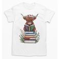 Cute Highland Cow With Book Floral Bookworm Librarian Book Unisex T-Shirt Cute Highland Cow With Book Floral Bookworm Librarian Book Unisex T-Shirt