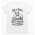 Life Is Better With Cats & Books Sphynx Cat Mom Women Unisex T-Shirt