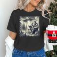 Bigfoot With Alien Reading A Book Bigfoot And UFO Unisex T-Shirt