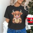 Cute Highland Cow Reading Book Unisex T-Shirt
