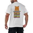 Cute Orange Tabby Cat Reading On Pile Of Books Men's Back Print T-Shirt Cute Orange Tabby Cat Reading On Pile Of Books Men's Back Print T-Shirt
