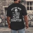 Just One More Chapter Skeleton Reader Reading Book Lover Men's Back Print T-Shirt Just One More Chapter Skeleton Reader Reading Book Lover Men's Back Print T-Shirt