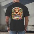 Bookworm Cute Highland Cow Reading Book Men's Back Print T-Shirt Bookworm Cute Highland Cow Reading Book Men's Back Print T-Shirt