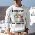 Vintage I Read Past My Bedtime Cute Sleeping Bear Book Lover Unisex Sweatshirt
