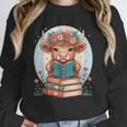 Cute Baby Highland Cow Reading Book Bookworm For Men Women Unisex Sweatshirt Cute Baby Highland Cow Reading Book Bookworm For Men Women Unisex Sweatshirt