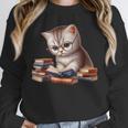 Cute Kitten Bookworm Adorable Cat With Glasses Reading Book Unisex Sweatshirt