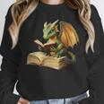 Women's Dragon Bookworm Reading Book Graphic Unisex Sweatshirt