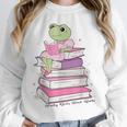 Cute Book Lover Frog Pretty Girls Read Books Kawaii Reading Unisex Sweatshirt