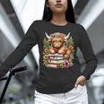 Bookworm Cute Highland Cow Reading Book Unisex Long Sleeve T-Shirt