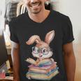 Bunny Rabbit Reading Books Rabbit Books Bunny Reader Men's V-Neck T-Shirt