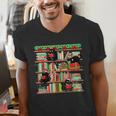 Christmas Cat Santa Bookshelves Book Lover Reader Men's V-Neck T-Shirt