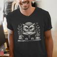 Cute Owl Reading Book Graphic Art Men's V-Neck T-Shirt