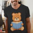 Cute Teddy Bear Reading Book Adorable For Readers Men's V-Neck T-Shirt Cute Teddy Bear Reading Book Adorable For Readers Men's V-Neck T-Shirt