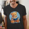 Cute Teddy Bear Reading Book Fun Men's V-Neck T-Shirt