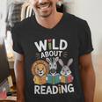 Cute Wildlife Zoo Animals For Book Reader Bookworms Men's V-Neck T-Shirt Cute Wildlife Zoo Animals For Book Reader Bookworms Men's V-Neck T-Shirt