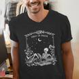 Read In Peace Skeleton Reading Book Halloween Bookish Men's V-Neck T-Shirt Read In Peace Skeleton Reading Book Halloween Bookish Men's V-Neck T-Shirt