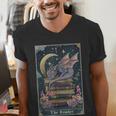 The Reader Tarot Card Book Dragon Romantasy Fantasy Bookish Men's V-Neck T-Shirt