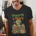 Unearth a Story Triceratops Dinosaur Reading Books Cute Dino Men's V-Neck T-Shirt