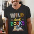 Wild About Reading Books Reader Bookworm Animals Book Lover Men's V-Neck T-Shirt