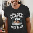Women's Wild Dreams Reading Giraffe Book Reader Zoo Animals Kids Men's V-Neck T-Shirt