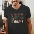 Xmas Books Tis The Season To Be Reading Book Lover Men's V-Neck T-Shirt