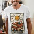Book Reading Tarot Card The Reader Men's V-Neck T-Shirt Book Reading Tarot Card The Reader Men's V-Neck T-Shirt