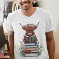 Cute Highland Cow With Book Floral Bookworm Librarian Book Men's V-Neck T-Shirt Cute Highland Cow With Book Floral Bookworm Librarian Book Men's V-Neck T-Shirt