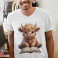Highland Cow Reading Book Bookworm Men's V-Neck T-Shirt Highland Cow Reading Book Bookworm Men's V-Neck T-Shirt