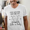 Smutty Book Lovers Romantasy Dark Fairy Tales Romance Reader I Dont Watch Porn Small Grey Men's V-Neck T-Shirt Smutty Book Lovers Romantasy Dark Fairy Tales Romance Reader I Dont Watch Porn Small Grey Men's V-Neck T-Shirt