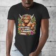Bookworm Cute Highland Cow Reading Book Men's V-Neck T-Shirt