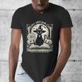 Salem Witch Book Club Vintage Halloween Cat Book Lover Men's V-Neck T-Shirt Salem Witch Book Club Vintage Halloween Cat Book Lover Men's V-Neck T-Shirt