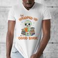 Cute Halloween Teacher Librarian Mummy Reading Books Men's V-Neck T-Shirt