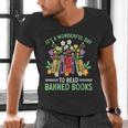 Banned Books Week Librarian Reading Men's V-Neck T-Shirt