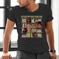 Christmas Cat Santa Bookshelves Book Lover Reader Men's V-Neck T-Shirt