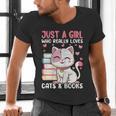 Girl Who Loves Cats And Books Cute Men's V-Neck T-Shirt