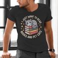 I Just Want To Read Books And Pet Cats Cat And Book Men's V-Neck T-Shirt I Just Want To Read Books And Pet Cats Cat And Book Men's V-Neck T-Shirt