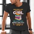 Once Upon A Time There Was A Girl Who Loves Books And Cats Men's V-Neck T-Shirt