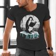 Penguin Reading A Book Vintage Graphic Bookworm Lover Men's V-Neck T-Shirt Penguin Reading A Book Vintage Graphic Bookworm Lover Men's V-Neck T-Shirt