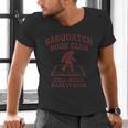 Sasquatch Book Club Bigfoot Reading Cryptid Vintage Men's V-Neck T-Shirt Sasquatch Book Club Bigfoot Reading Cryptid Vintage Men's V-Neck T-Shirt
