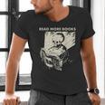 Skeleton Read More Books Men's V-Neck T-Shirt
