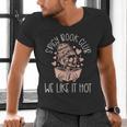 Spicy Book Club Dark Romance Reader Spicy Bookish Skeleton Men's V-Neck T-Shirt