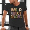 Wild About Reading Book Animal Children's Book Lover Teacher Men's V-Neck T-Shirt