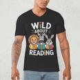 Cute Wildlife Zoo Animals For Book Reader Bookworms Men's V-Neck T-Shirt Cute Wildlife Zoo Animals For Book Reader Bookworms Men's V-Neck T-Shirt