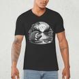 Hedgehog Reading Book Full Moon Lake Scenery Men's V-Neck T-Shirt